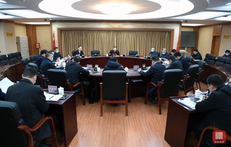 2022年1月9日，元方主持召開道路交通安全整治專題會  張莉 攝.jpg