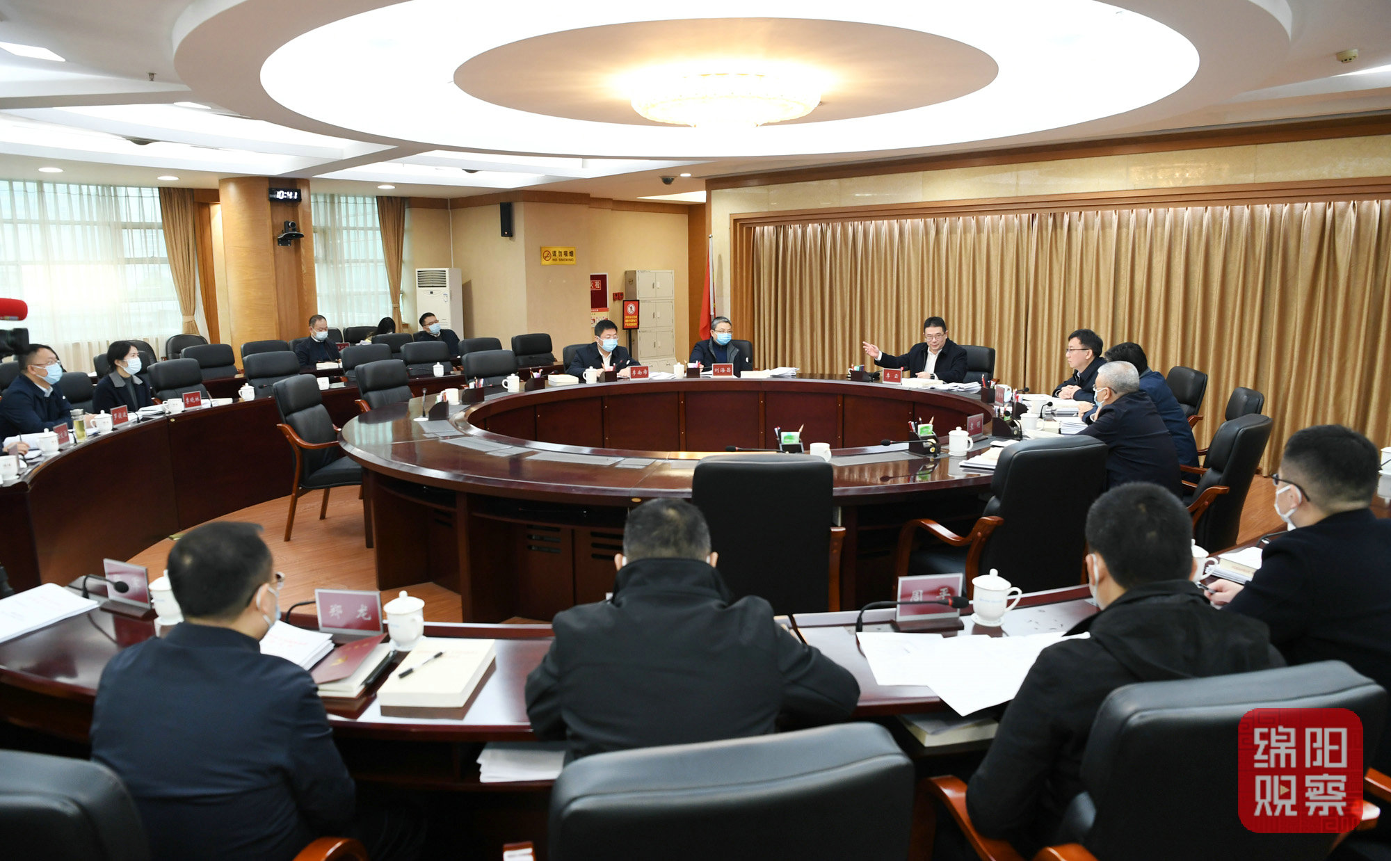 2022年12月8日，市政府黨組2022年第13次會議暨理論學習中心組2022年第5次學習會議  張莉 攝.jpg
