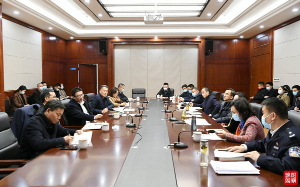 2022年2月25日，李云召開前線指揮中心疫情防控工作調度會  張莉 攝.jpg