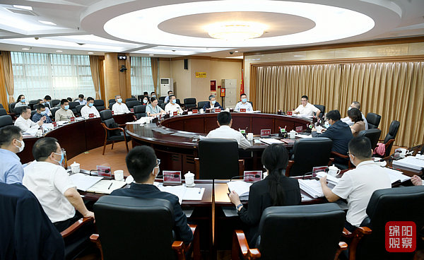 2022年9月22日，市政府第37次常務(wù)會(huì)  張莉 攝.jpg