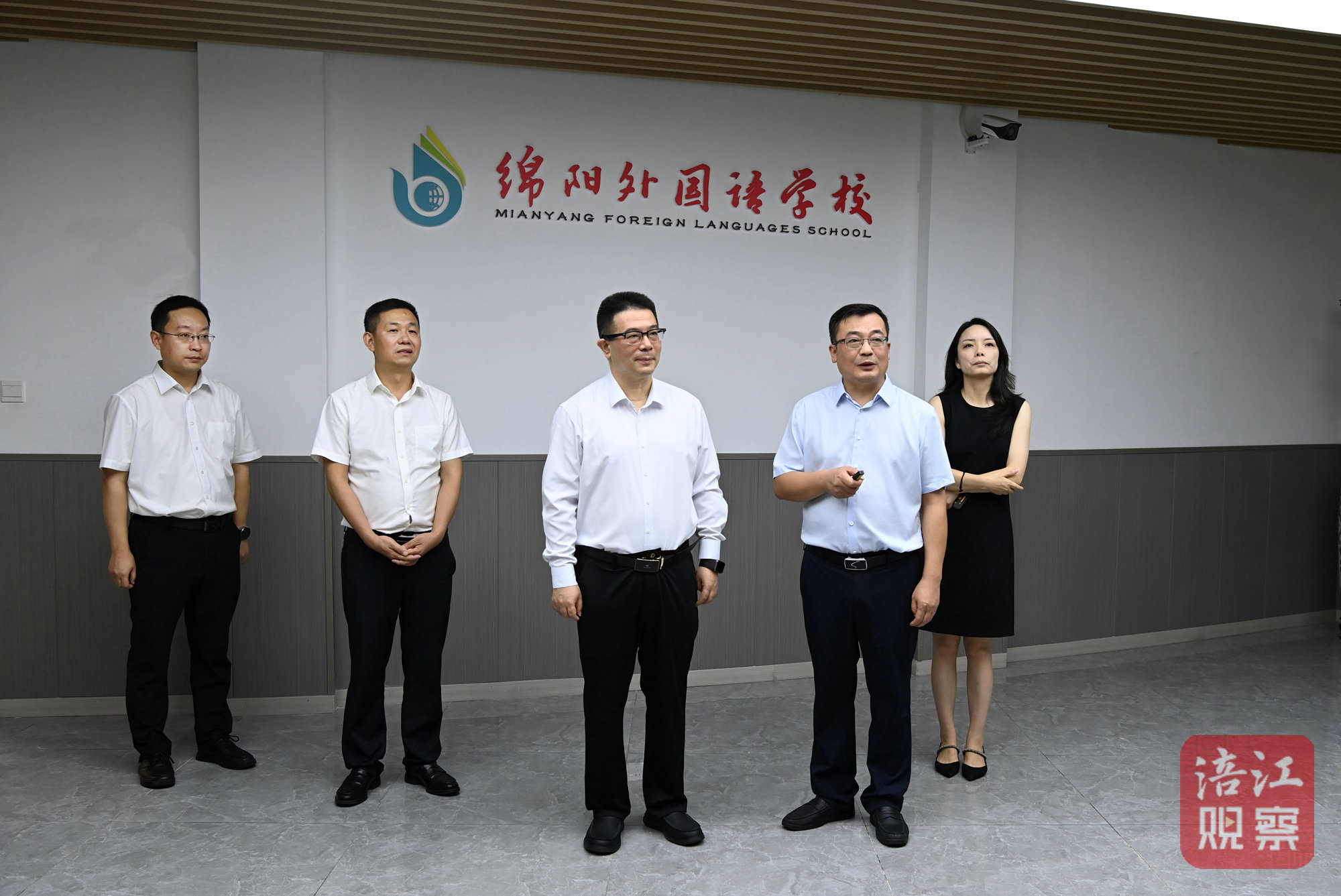 2024年9月9日，李云調(diào)研教育發(fā)展情況、慰問教師代表9（外國語學(xué)校）  張莉 攝 (1).jpg