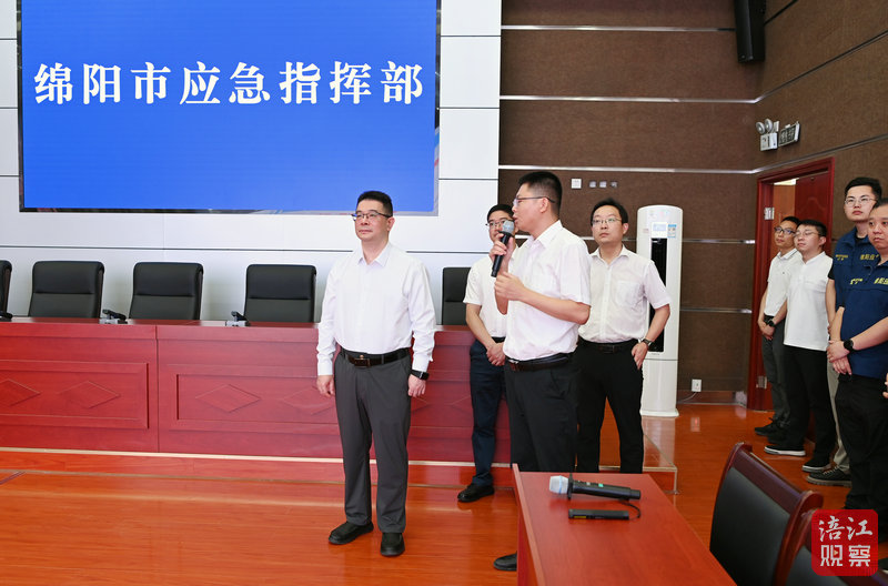 2025年6月10日，李云督導(dǎo)檢查應(yīng)急管理、食品安全、河長制等工作（應(yīng)急管理局）5   張莉 攝.jpg